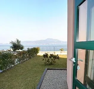 Appartement Sleeps 4 Pool Wifi Meina